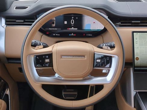New 2025 Land Rover Range Rover Long Wheelbase SE image 23