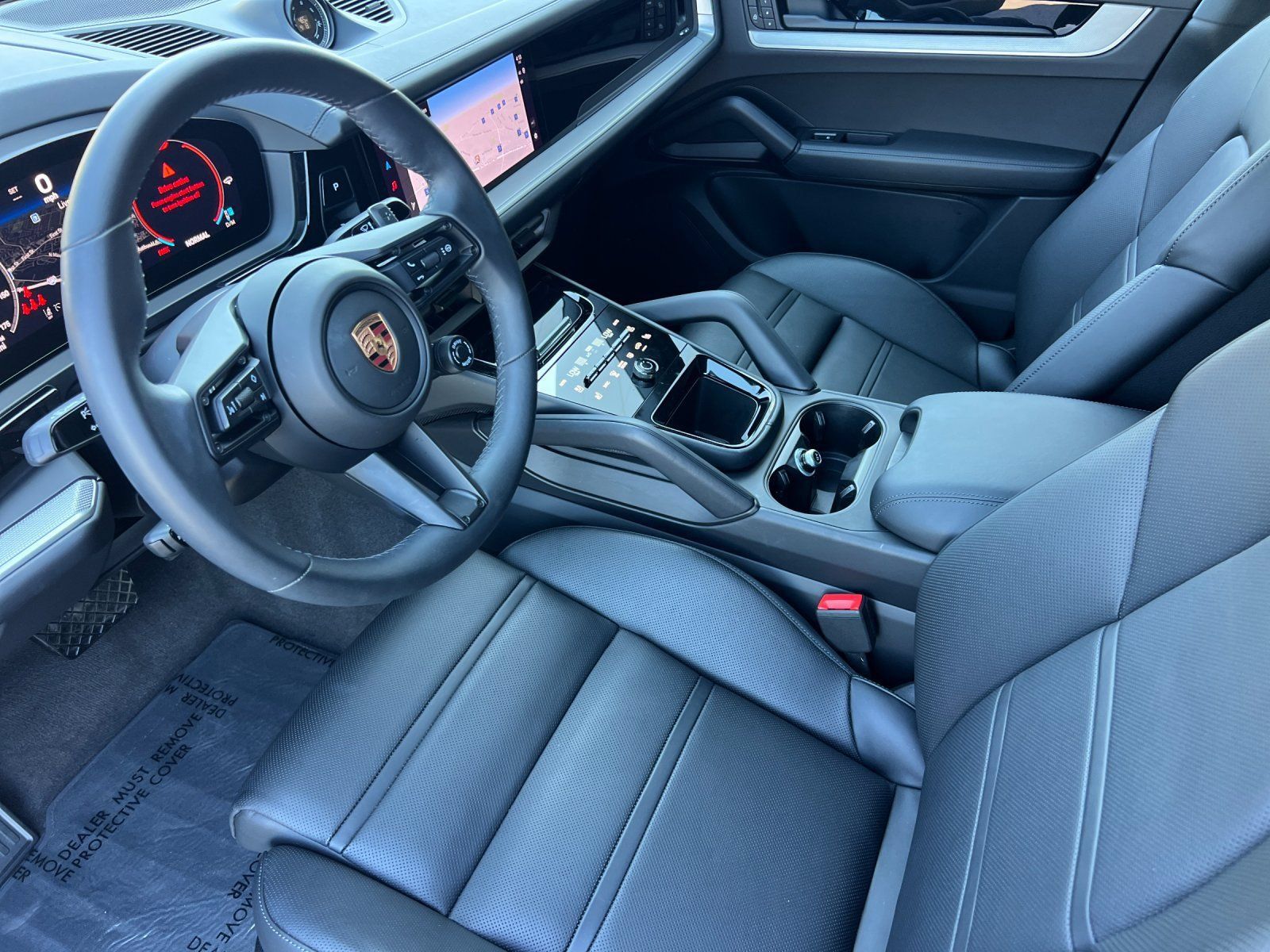 Certified 2026 Porsche Cayenne Coupe AWD/4WD image 4