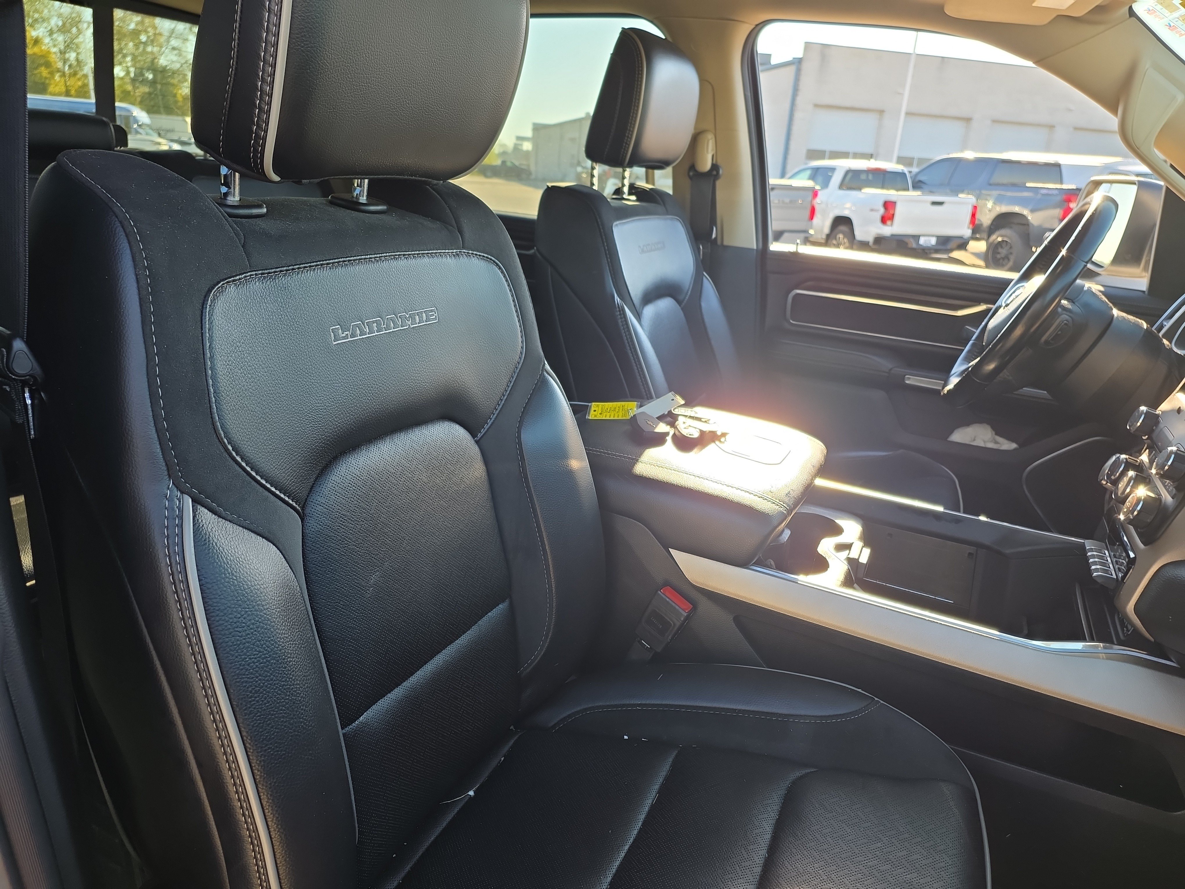 Used 2021 RAM 1500 Laramie AWD/4WD image 11