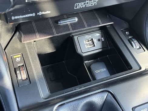 Used 2023 Lexus GX 460 Premium image 36