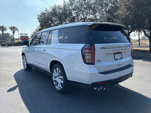 Used 2024 Chevrolet Suburban High Country image 5