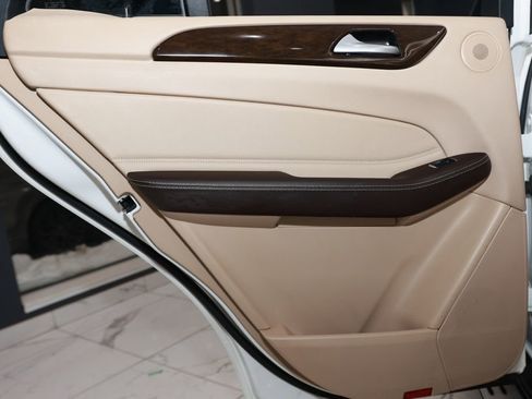 Used 2018 Mercedes-Benz GLE 350 w/ Premium 1 Package image 20