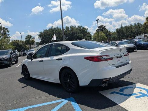 Used 2025 Toyota Camry SE w/ Convenience Package FWD image 7