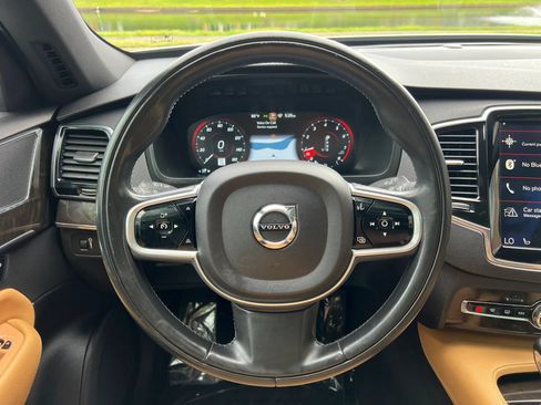 Used 2017 Volvo XC90 T6 Momentum w/ Vision Package AWD/4WD image 23