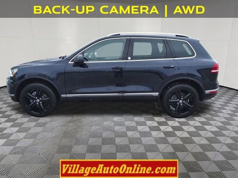 Used 2017 Volkswagen Touareg Wolfsburg Edition image 9