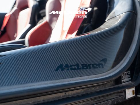 Used 2024 McLaren 750S Spider RWD image 13