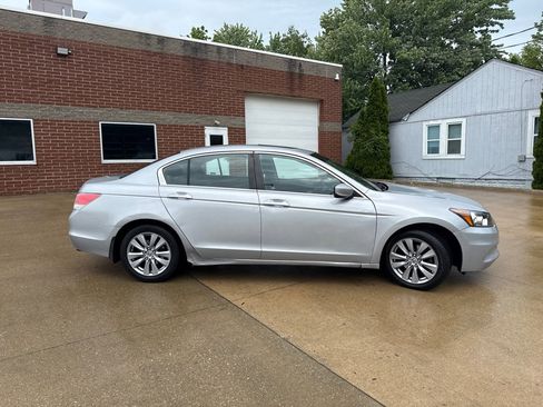 Used 2011 Honda Accord EX image 4