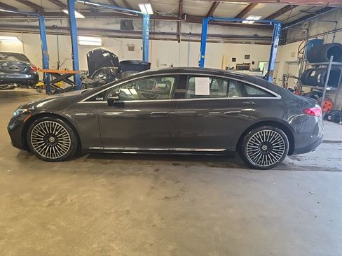 Used 2023 Mercedes-Benz EQS 580 4MATIC Sedan w/ Executive Rear Seat Package image 2