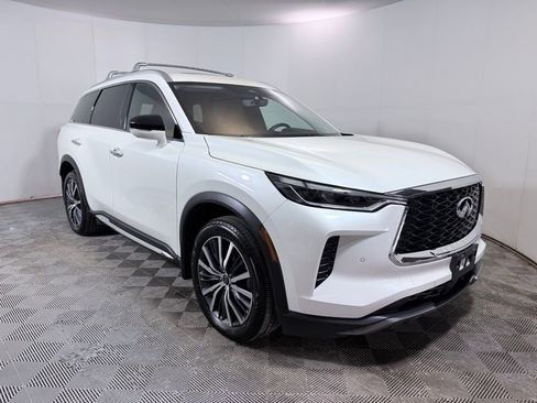 Used 2023 INFINITI QX60 Sensory w/ Cargo Package image 9