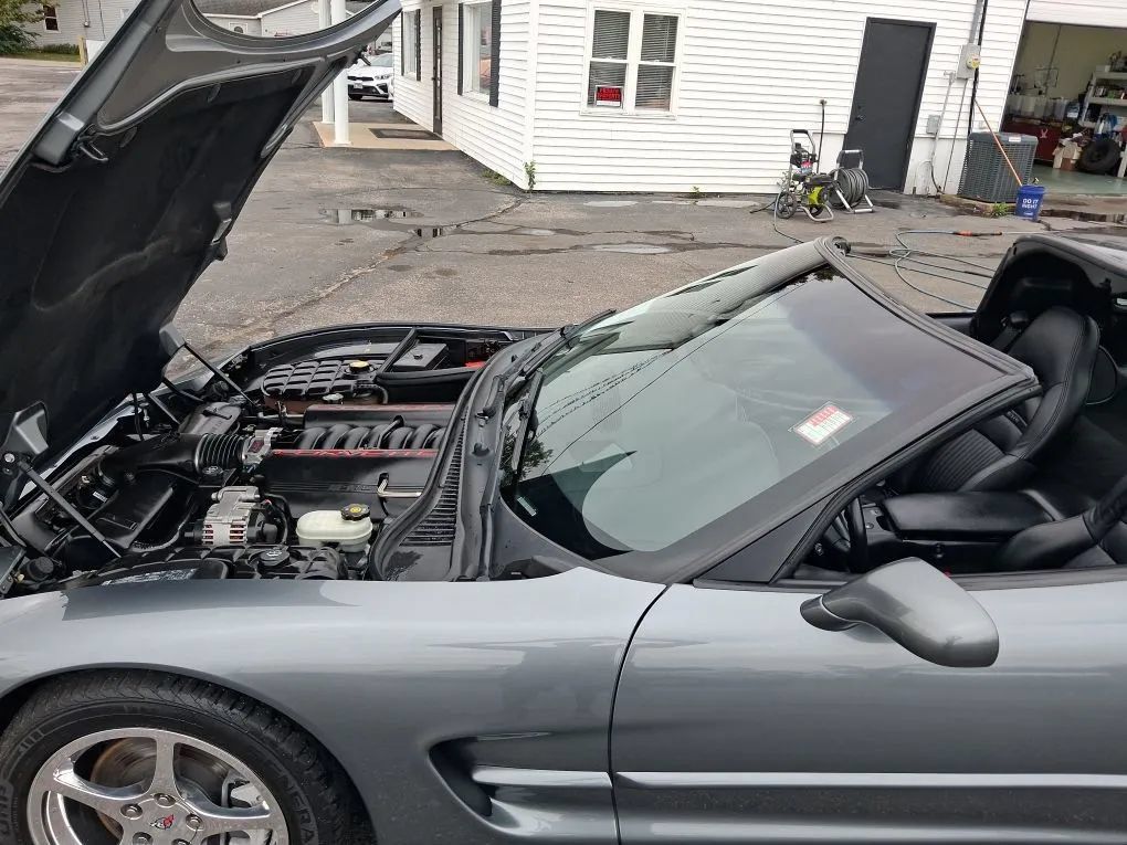Used 2004 Chevrolet Corvette Coupe w/ Preferred Equipment Group RWD image 47