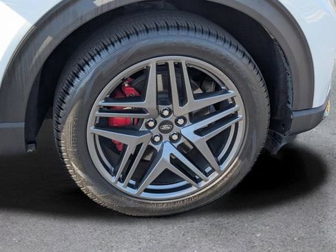 Used 2025 Ford Explorer ST-Line w/ Premium Package image 6