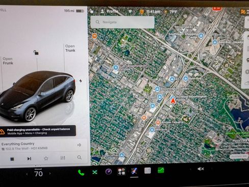 Used 2024 Tesla Model Y Long Range AWD/4WD image 27