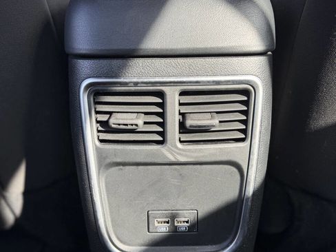 Used 2023 Dodge Charger SXT RWD image 19
