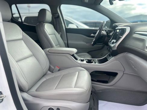 Used 2023 GMC Acadia SLT w/ Preferred Package image 10