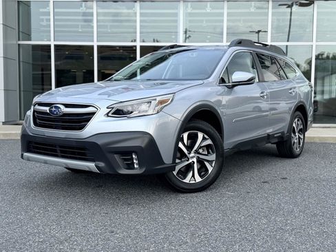 Used 2022 Subaru Outback Limited AWD/4WD image 2
