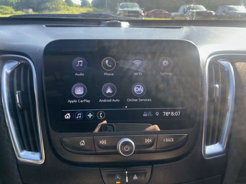 Used 2020 Chevrolet Malibu LT FWD image 19
