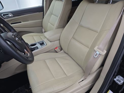 Used 2018 Jeep Grand Cherokee Limited w/ Trailer Tow Group IV image 14