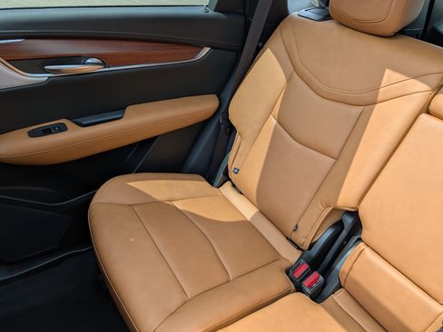 Used 2026 Cadillac XT5 Premium Luxury w/ LPO, Floor Liner Package AWD/4WD image 10