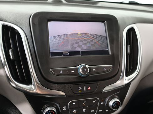 Used 2024 Chevrolet Equinox LT w/ Driver Convenience Package FWD image 6