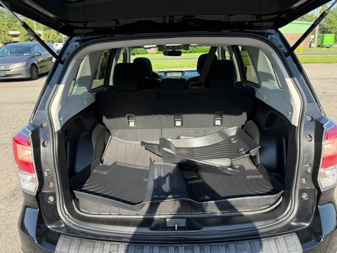 Used 2017 Subaru Forester 2.5i Premium AWD/4WD image 8