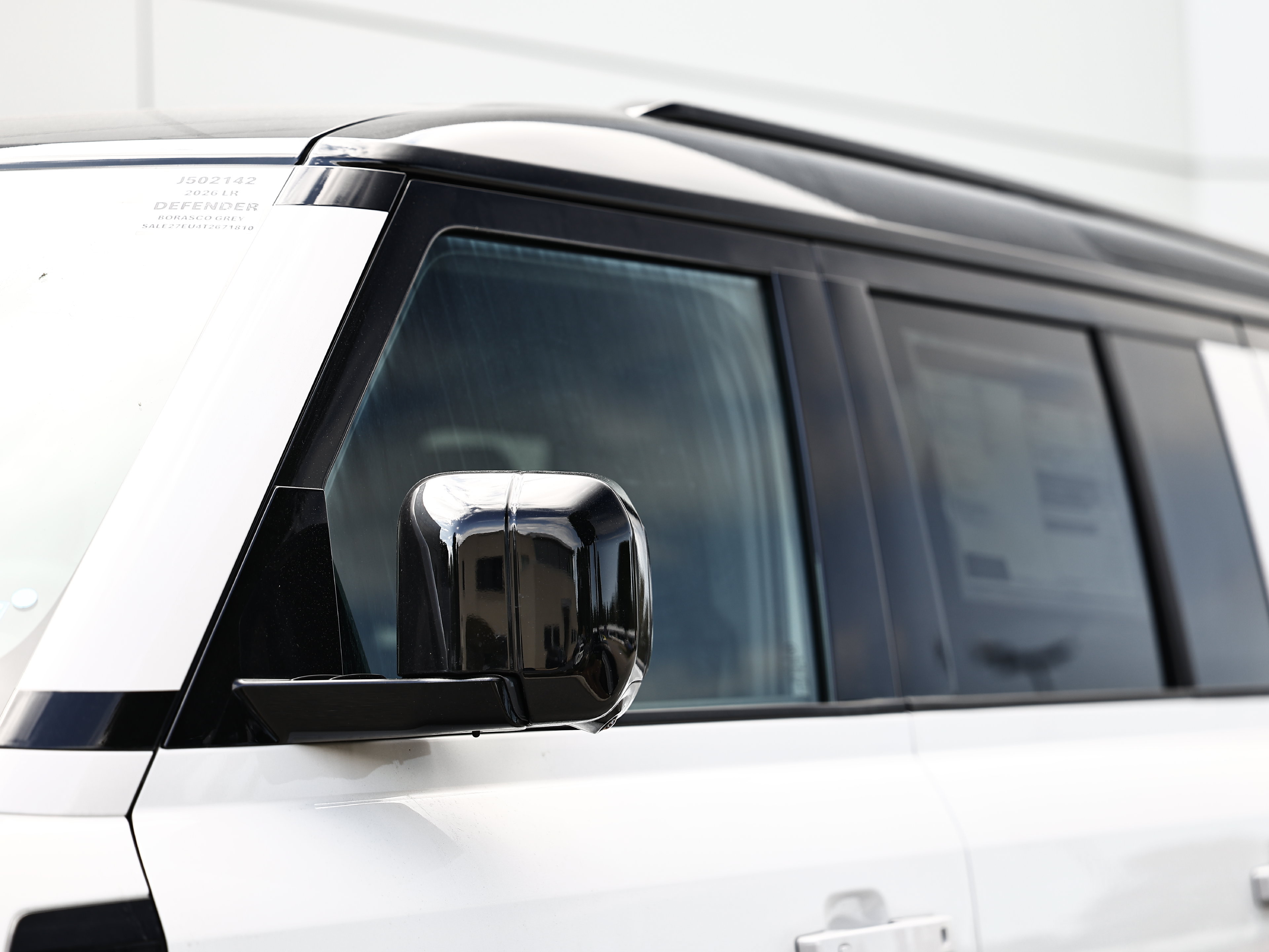 New 2026 Land Rover Defender 110 X-Dynamic SE AWD/4WD image 3