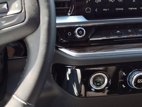Used 2024 GMC Sierra 1500 Elevation AWD/4WD image 10