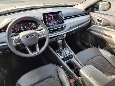 Used 2024 Jeep Compass Latitude AWD/4WD image 25
