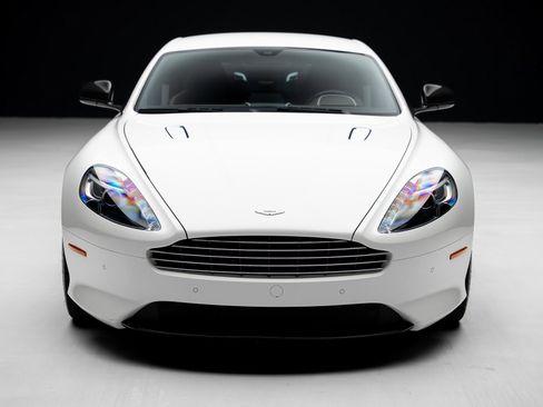 Used 2016 Aston Martin DB9 GT image 6