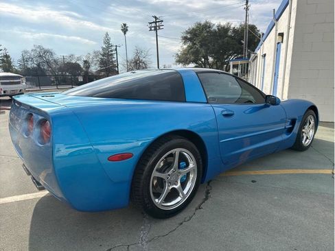 Used 2000 Chevrolet Corvette Coupe w/ Memory Pkg image 7