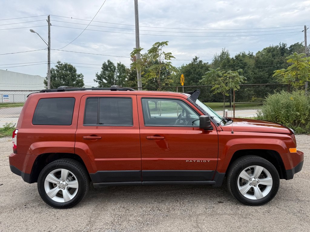Used 2012 Jeep Patriot Latitude AWD/4WD image 2