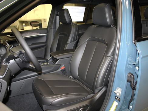 New 2026 Jeep Grand Cherokee Limited w/ Limited Altitude Package AWD/4WD image 26
