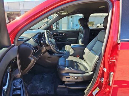 Certified 2023 Chevrolet Traverse RS image 19