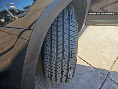 Used 2022 GMC Terrain SLT image 35