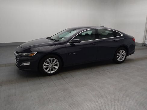 Used 2025 Chevrolet Malibu LT FWD image 2