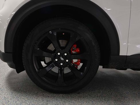 Used 2024 Ford Explorer ST w/ Equipment Group 401A AWD/4WD image 5