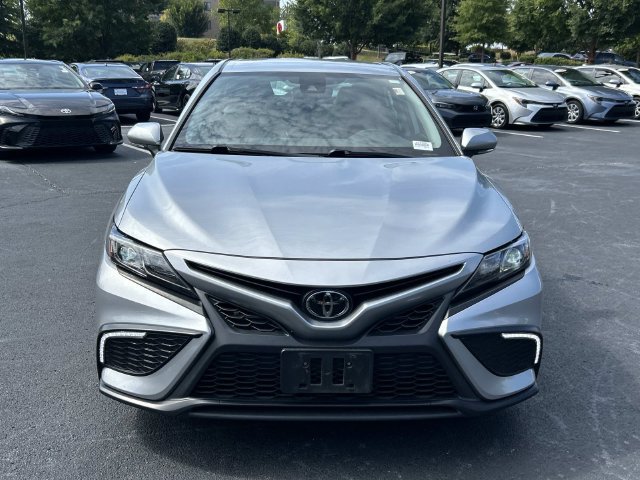 Used 2024 Toyota Camry SE FWD image 9