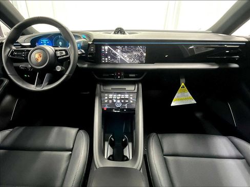 New 2026 Porsche Macan 4 Electric AWD/4WD image 14