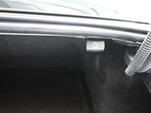 Used 2018 Volkswagen Passat 2.0T SE FWD image 45