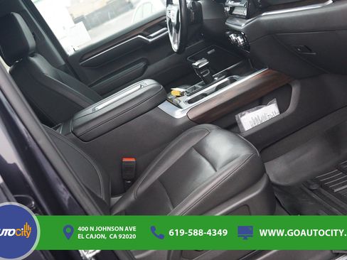 Used 2022 GMC Sierra 1500 SLT w/ SLT Premium Plus Package AWD/4WD image 9