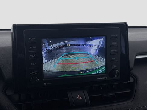 Used 2022 Toyota RAV4 XLE w/ Convenience Package image 19