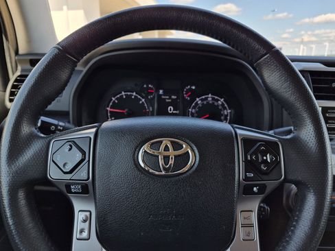 Used 2021 Toyota 4Runner SR5 AWD/4WD image 24