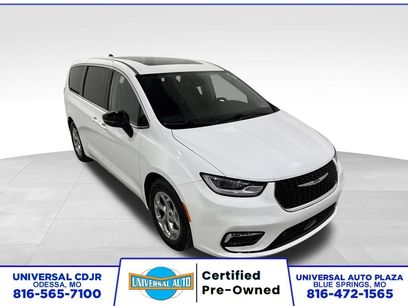 Used 2024 Chrysler Pacifica Limited