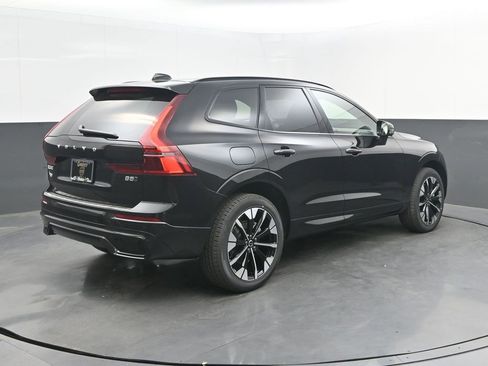 New 2026 Volvo XC60 B5 Plus w/ Climate Package AWD/4WD image 7
