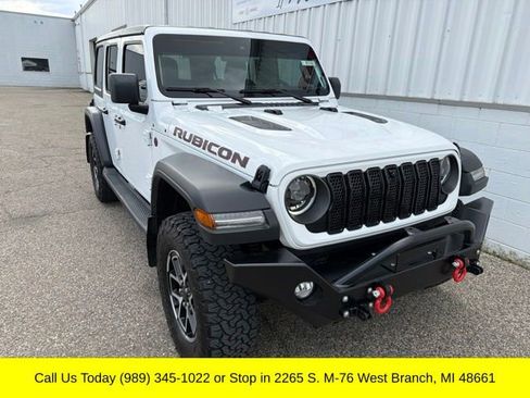 Used 2024 Jeep Wrangler Unlimited Rubicon w/ Technology Group AWD/4WD image 3