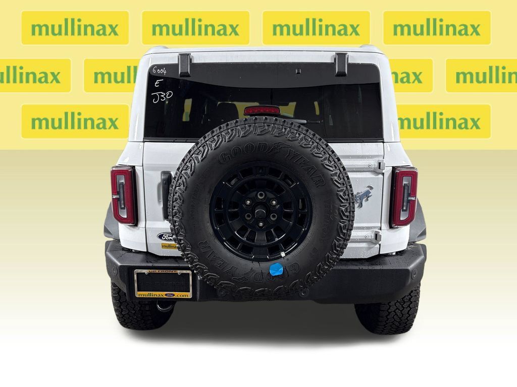 New 2026 Ford Bronco Outer Banks w/ Sasquatch Package AWD/4WD image 8