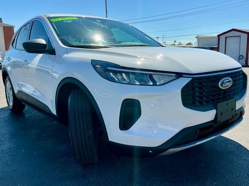 Used 2024 Ford Escape Active w/ Tech Pack #1 FWD image 2