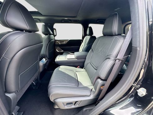New 2026 INFINITI QX80 Autograph w/ Premium Cargo Package AWD/4WD image 26