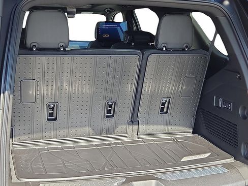 New 2026 Chevrolet Tahoe Premier image 8