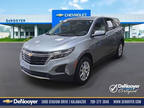 Used 2024 Chevrolet Equinox LT image 1