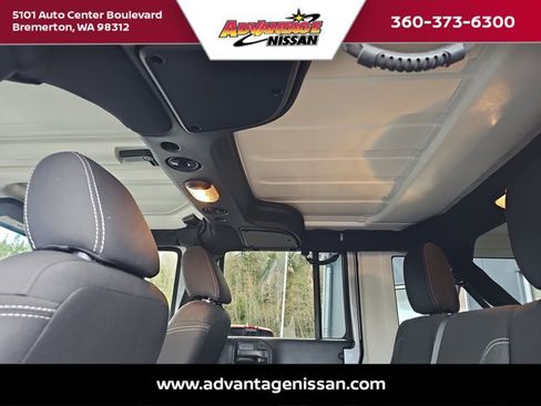 Used 2015 Jeep Wrangler Unlimited Sahara w/ Dual Top Group image 19